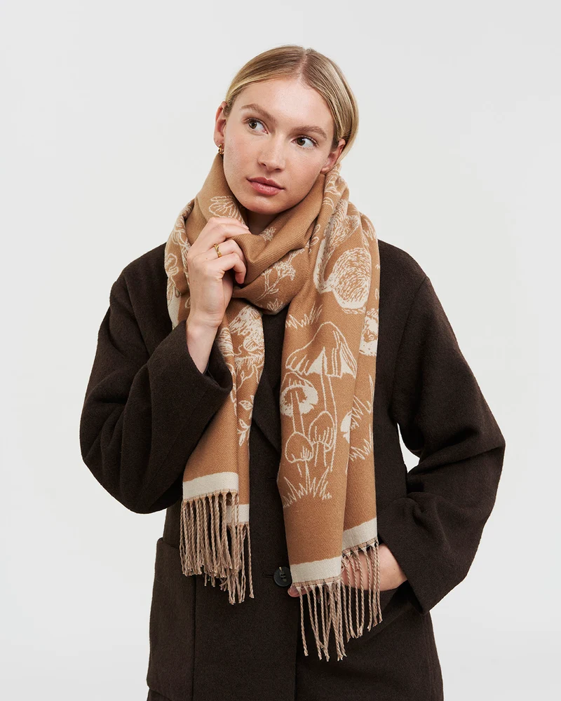 Woodland Scene Check Jacquard Long Scarf in Tan