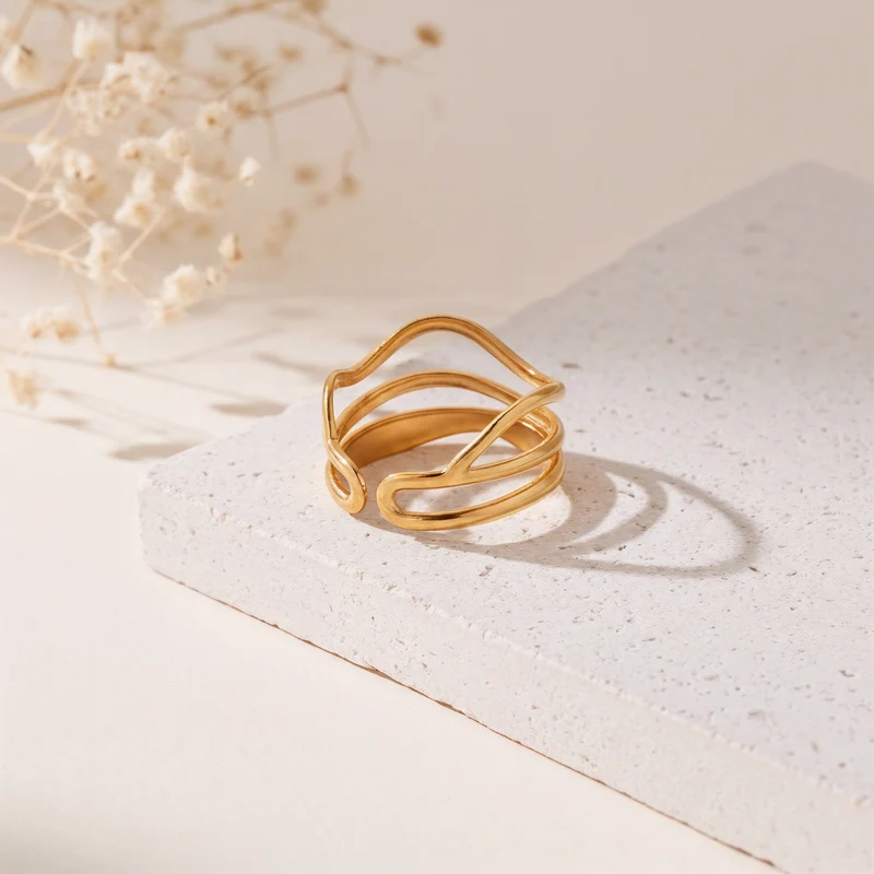 Tavinea Ring