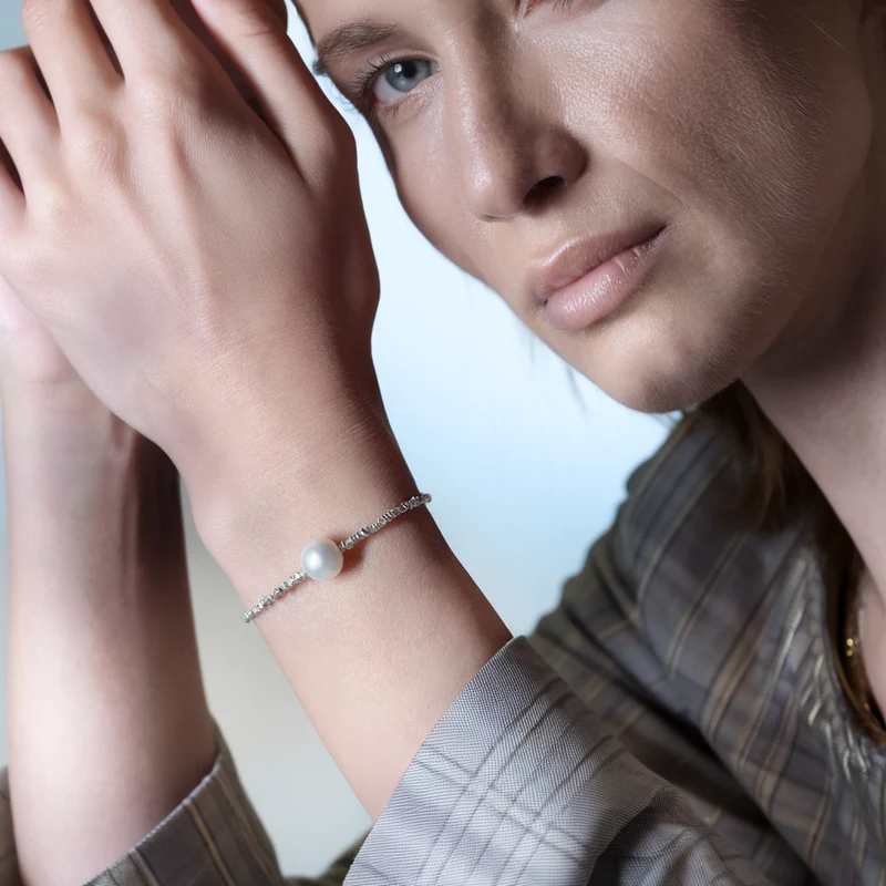 Elegantes Perlenarmband