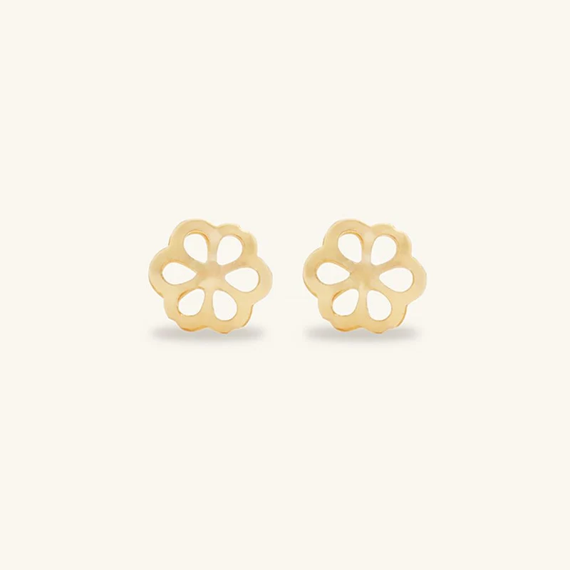 Glänzende goldene Pflaumenblüten-Ohrstecker