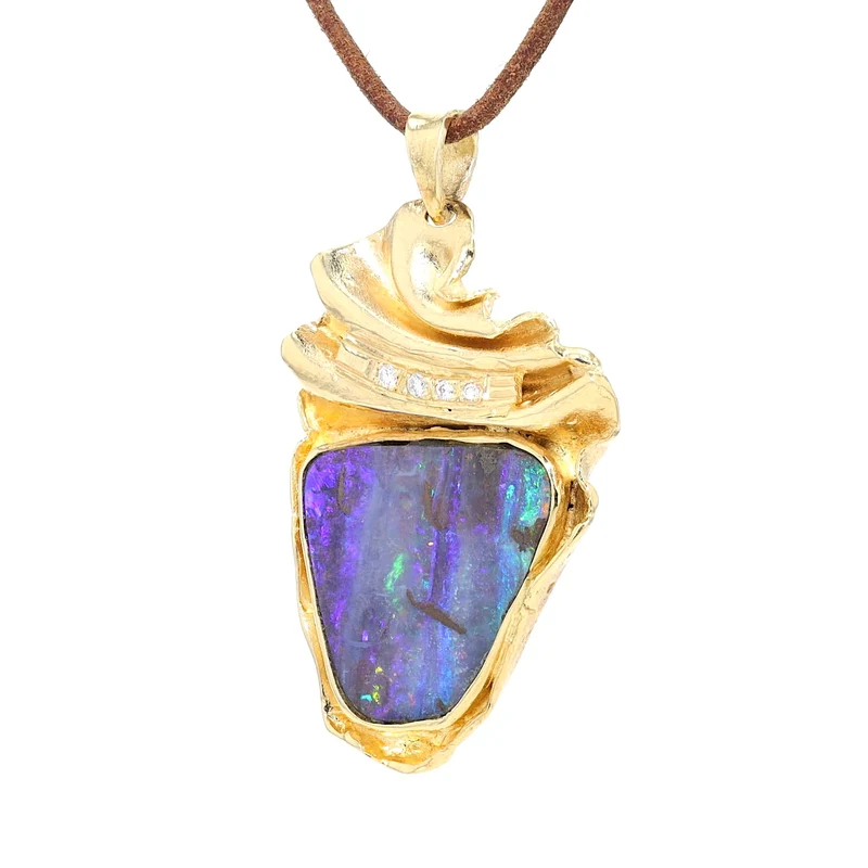 Opal auf der Bühne