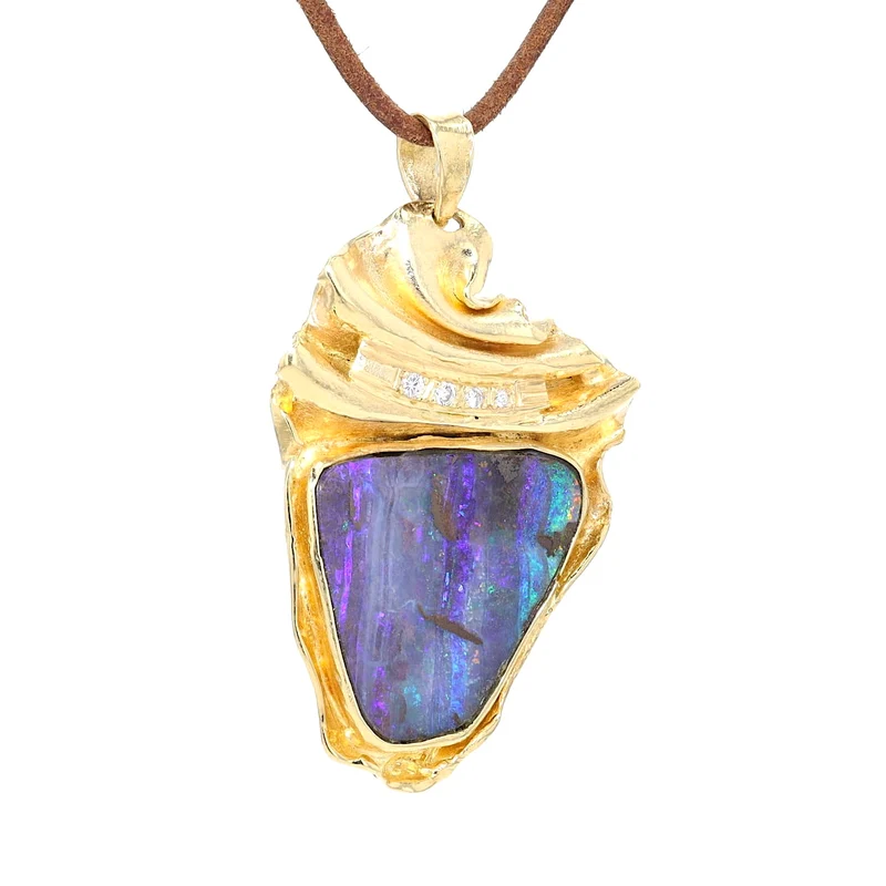 Opal auf der Bühne