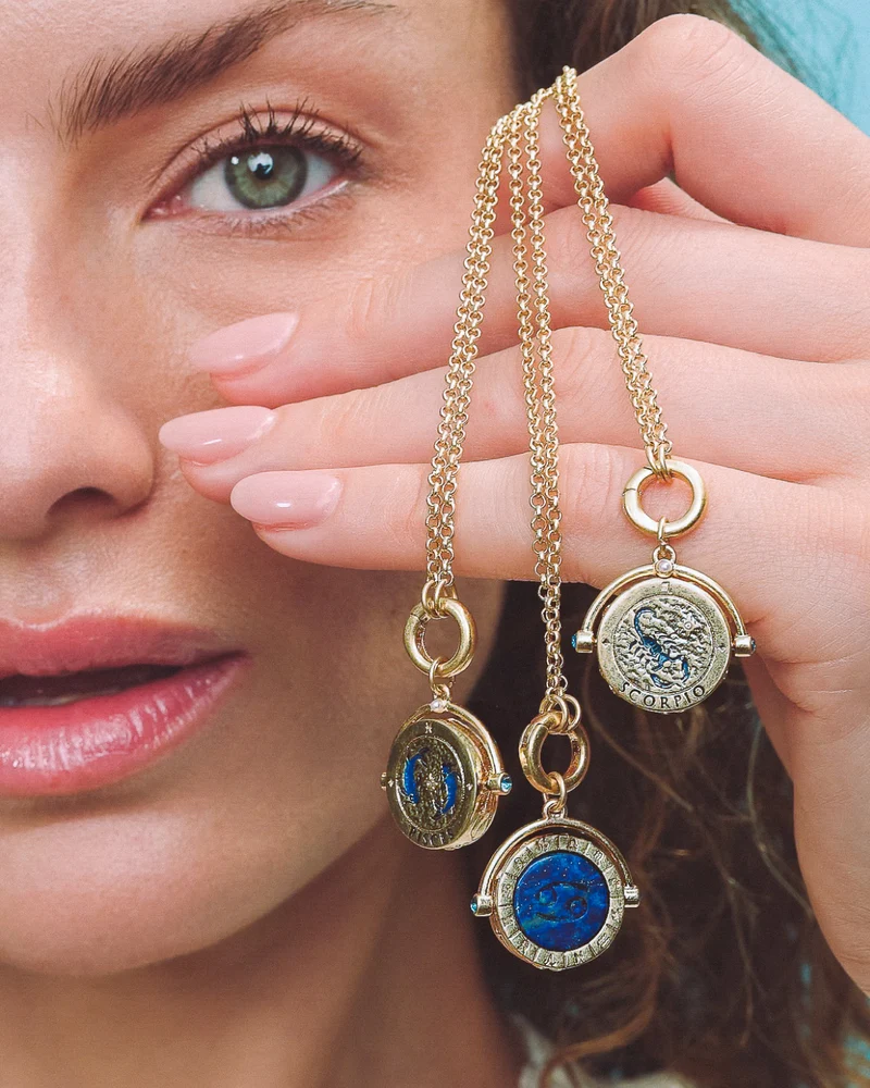 Pisces Zodiac Spinner Necklace in Gold