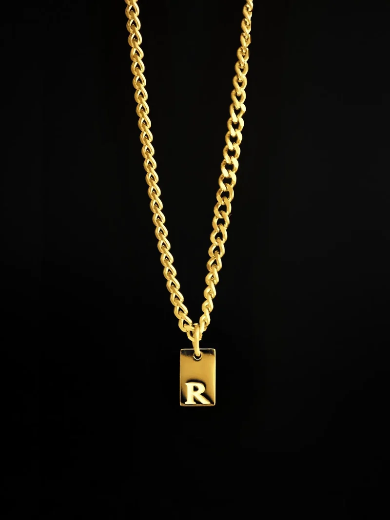Slim Letter Chain Gold
