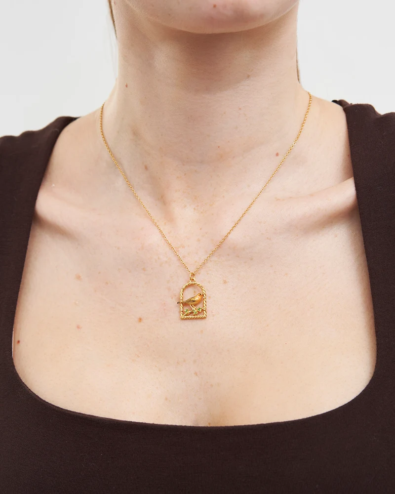 Robin Necklace in Gold