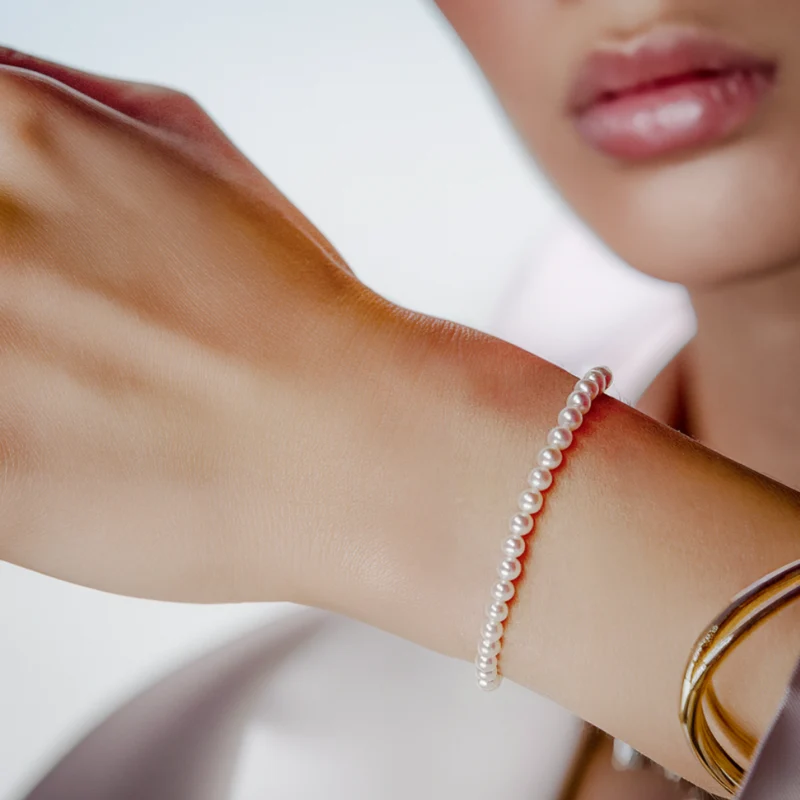 Charmantes Süßwasserperlenarmband (3.5–4 mm)
