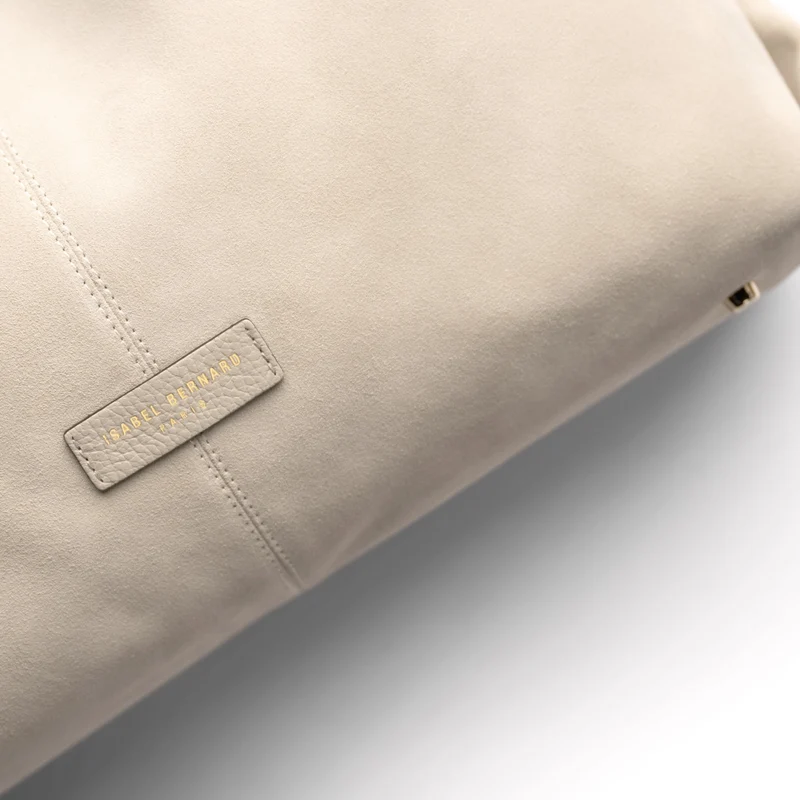 Isabel Bernard Honoré Grace cremefarbene Wildleder-Schultertasche IB25093-170