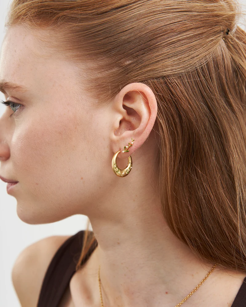 Niva Mistletoe Hoop Earrings in Gold