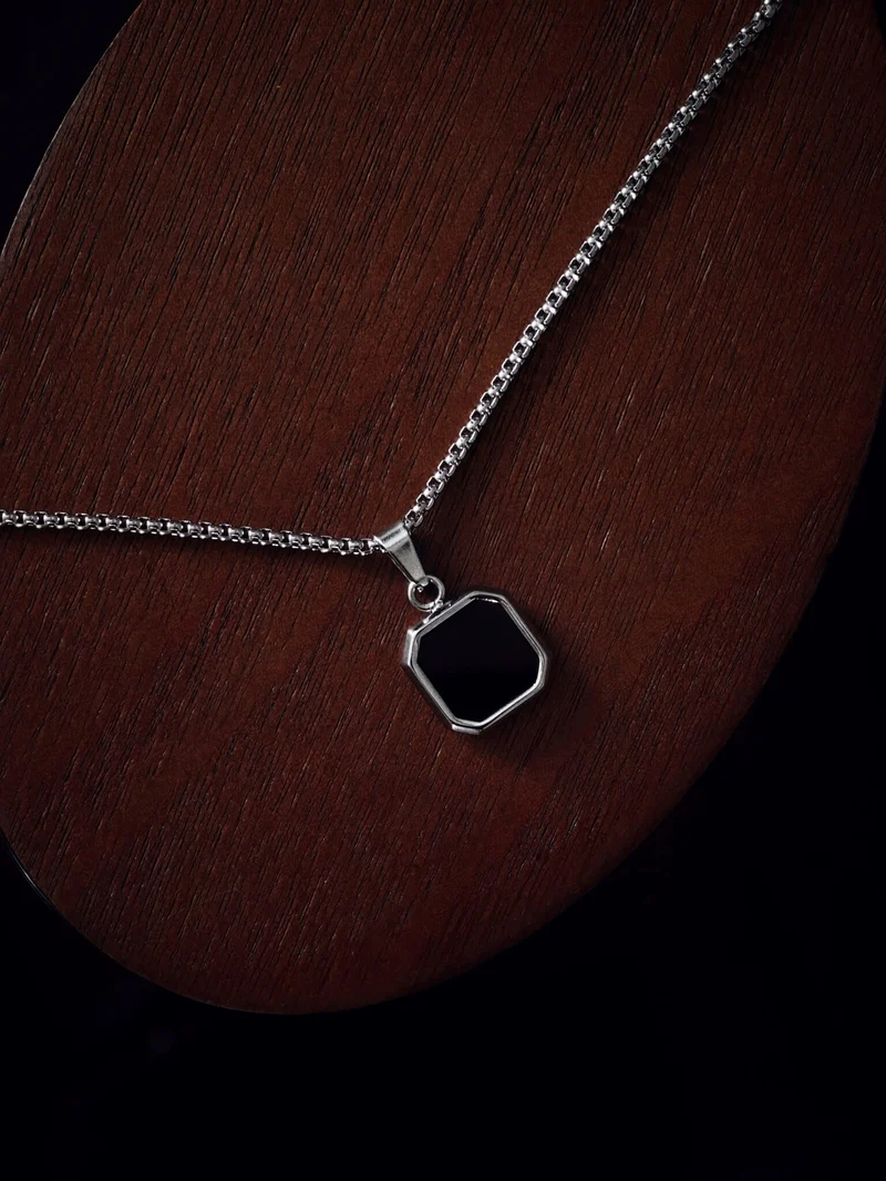 Onyx Oktagon Halskette