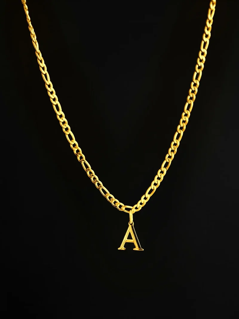 Slim Figaro Letter Chain Gold