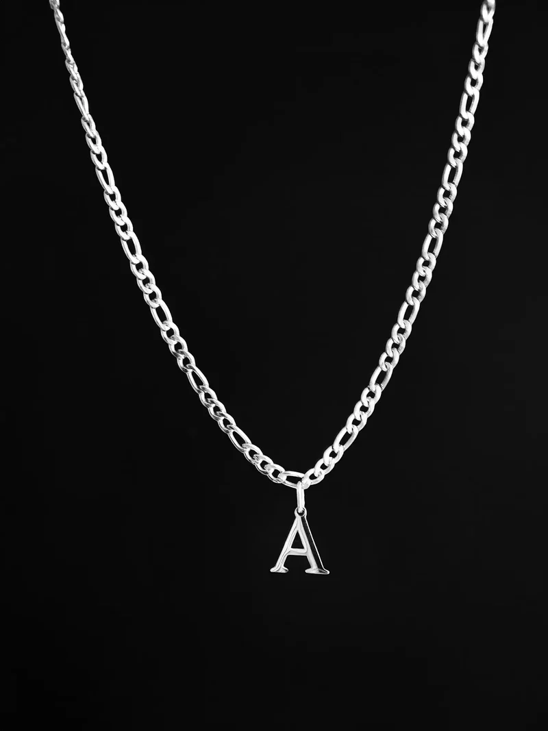 Slim Figaro Letter Chain Gold