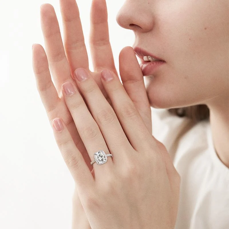 Passionate Love Premium Moissanit Halo Verlobungsring 4 Karat