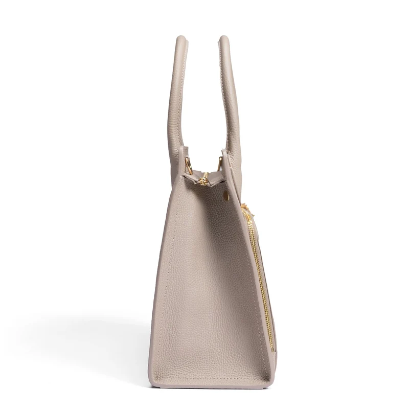 Isabel Bernard Honoré Nadine taupefarbene Handtasche aus Kalbsleder mit 13-Zoll-Laptopfach IB25110-078-13