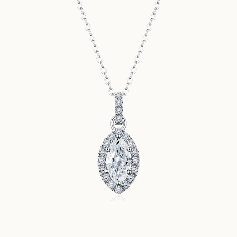 Aufwändige Halskette mit Marquise-Moissanit-Anhänger