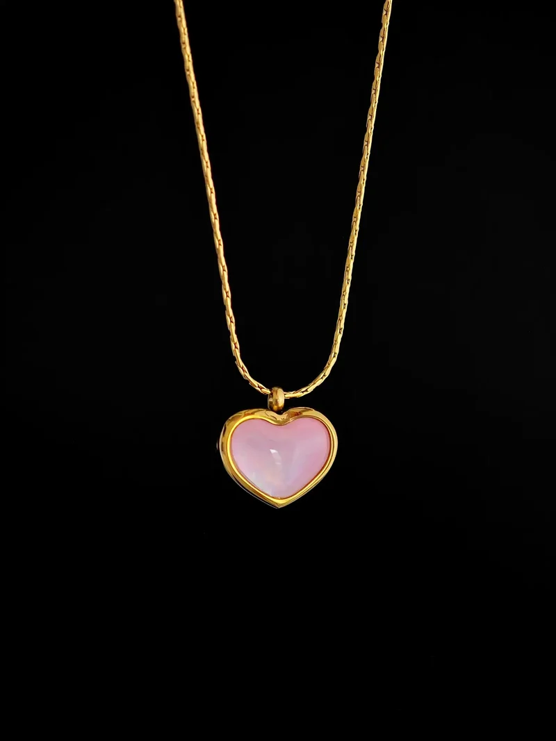 Blush Heart Halskette