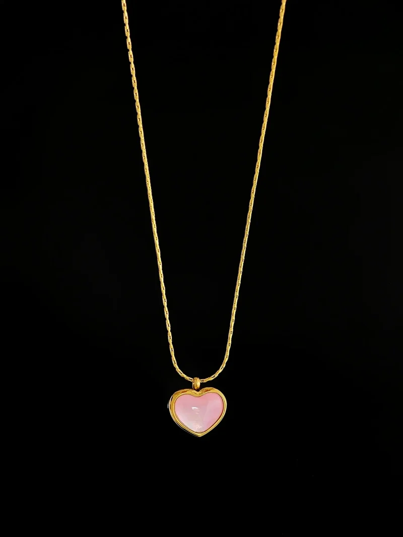 Blush Heart Halskette