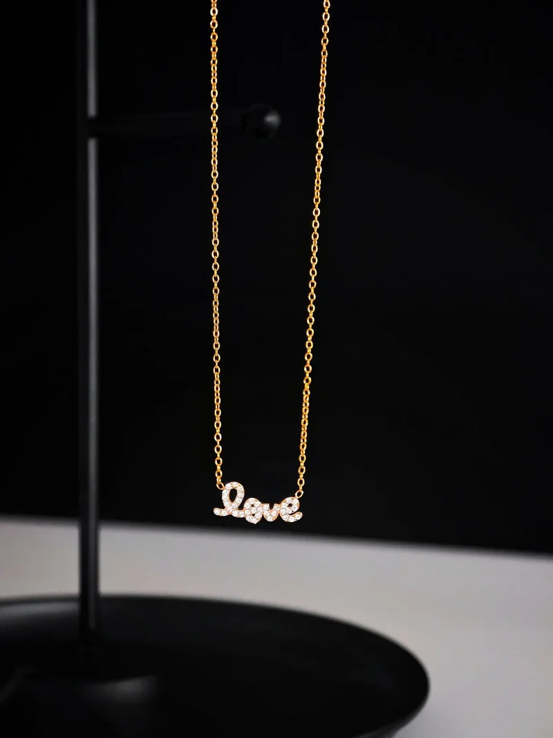 Scripted Love Halskette