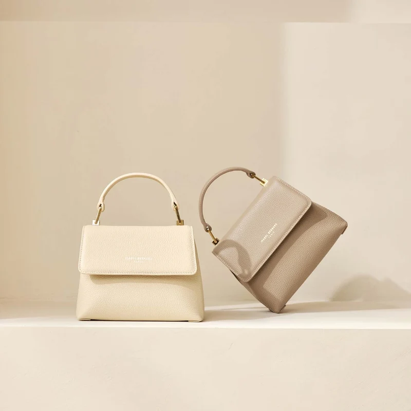 Isabel Bernard Femme Forte Heline Taupe Kalbsleder Handtasche IB21039