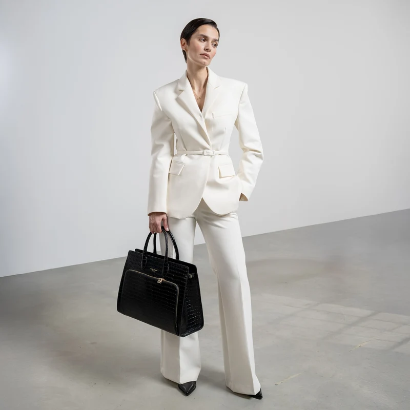 Isabel Bernard Honoré Nadine Schwarze Kroko Leder Handtasche aus Kalbsleder IB25033