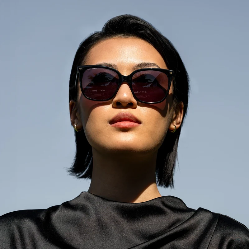 Isabel Bernard La Villette Raison Schwarz Quadratisch Sonnenbrille IB400007-01-01