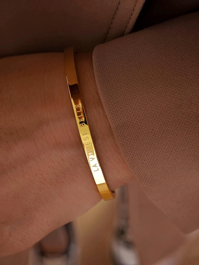 La Vie Est Belle Armreif Gold