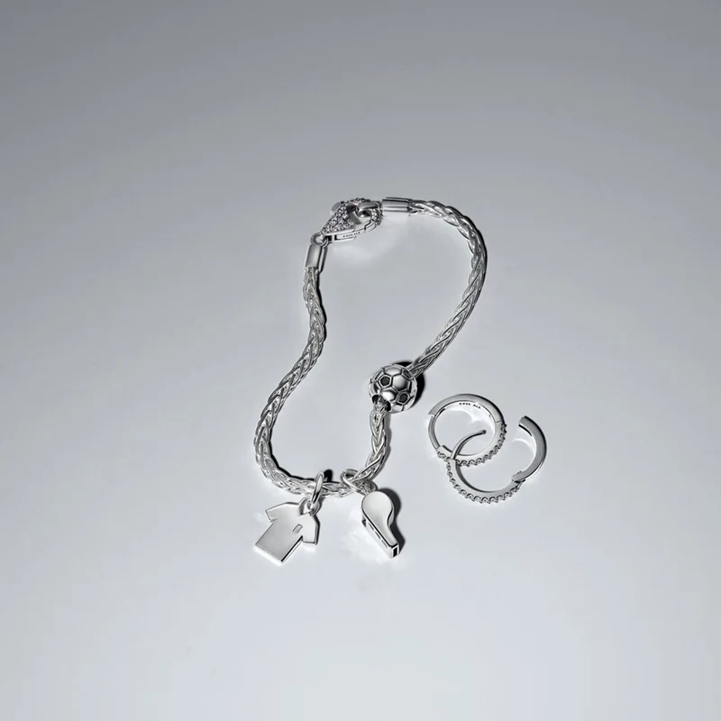 Pandora Moments Man-Made Kristall Fußball-Charm 794710C01