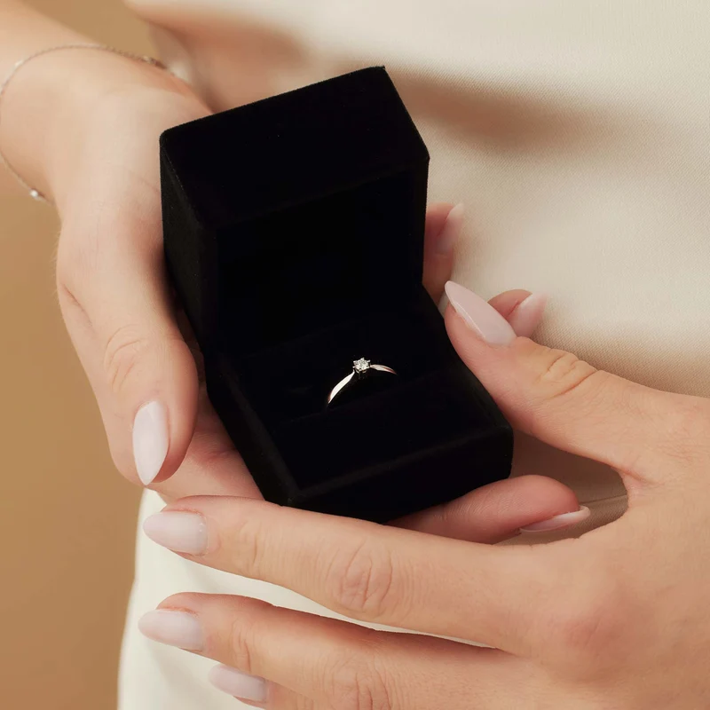 Isabel Bernard Cadeau d'Isabel Schwarz Luxus Ring Box VERP-IB-008