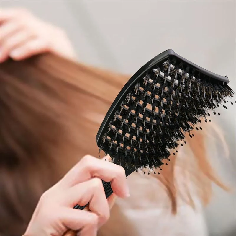 TBC Haarbürste – Curved Paddle Brush mit Wildschweinborsten – Schwarz