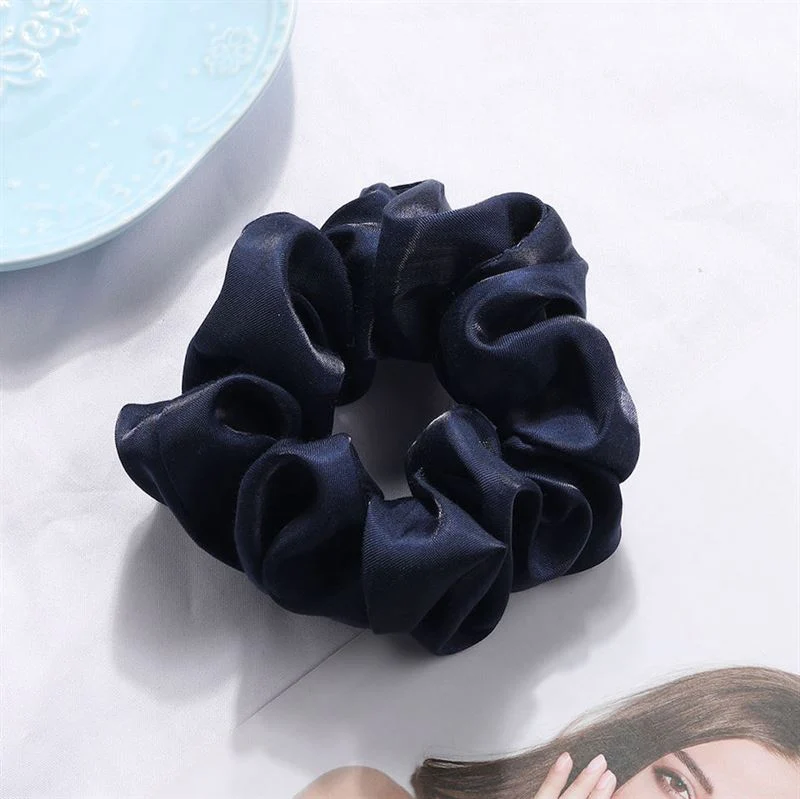 Scrunchie – SOHO Gwen – Dunkelblau aus Satin