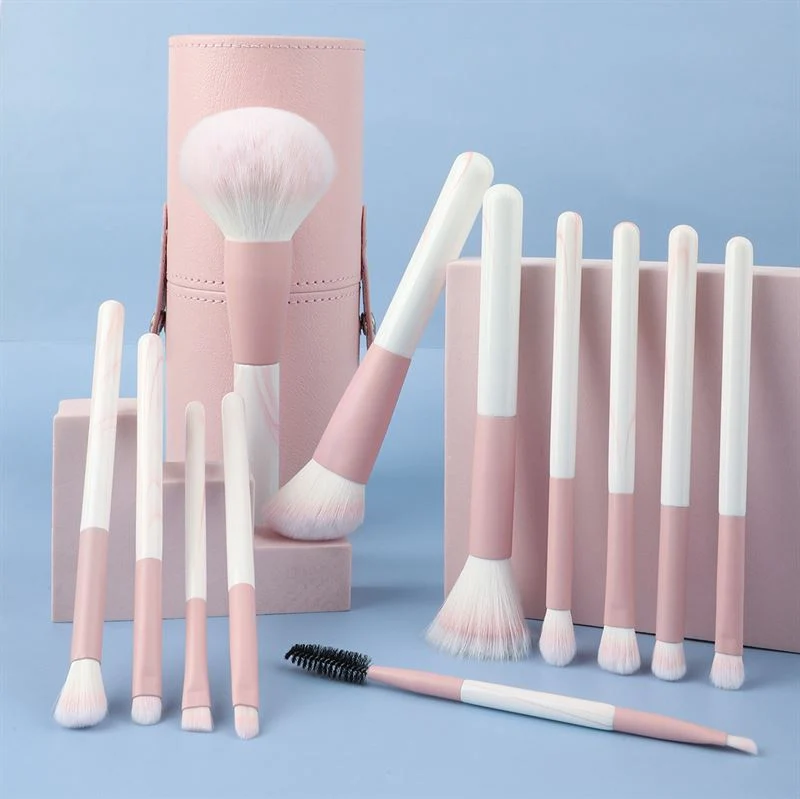 Technique PRO Blooming Make-up-Pinsel – 12 Make-up-Pinsel mit Becher-Etui