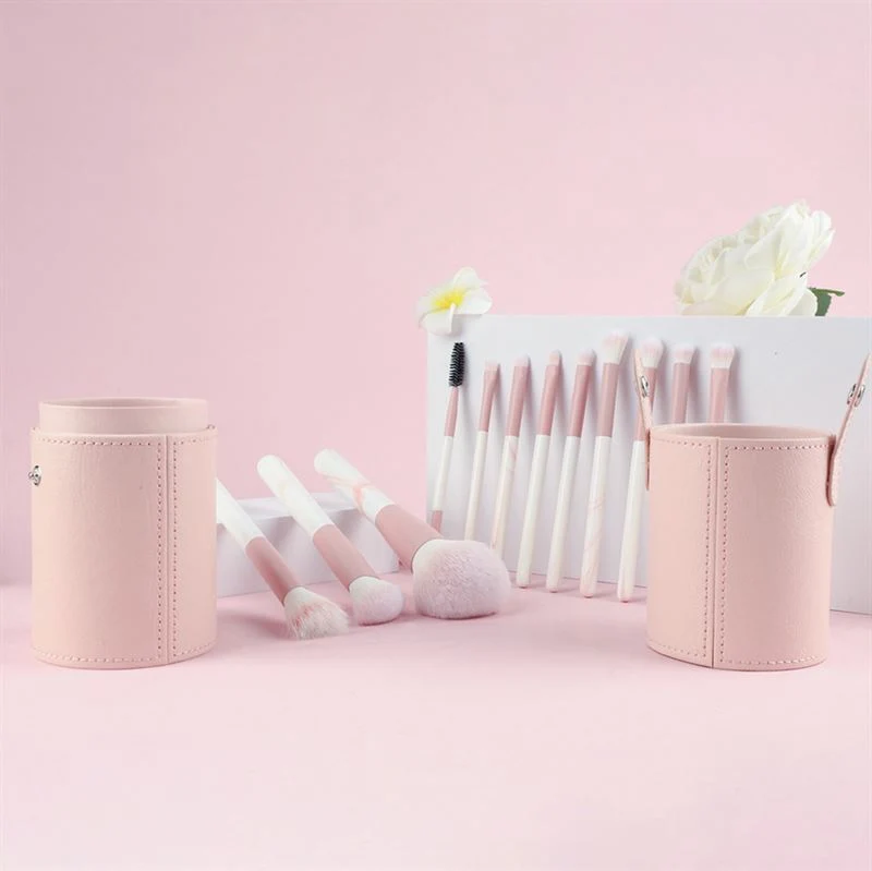 Technique PRO Blooming Make-up-Pinsel – 12 Make-up-Pinsel mit Becher-Etui