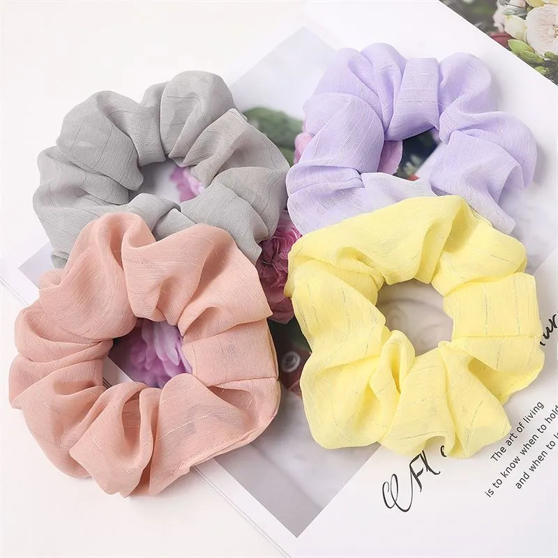 Scrunchie – Weiß mit Silber-Glimmer