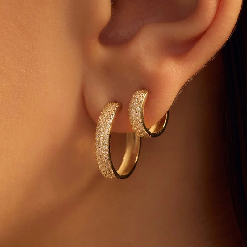 Beloro Jewels Monte Napoleone Stella 9 karat gold hoop earrings with zirconia BO360087
