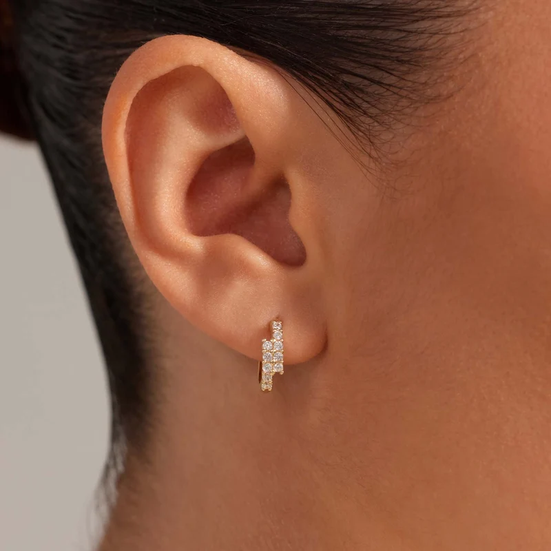 Beloro Jewels Monte Napoleone Joley 9 Karat Gold Creolen mit Zirkonia-Steinen (9,7 mm) BO360117
