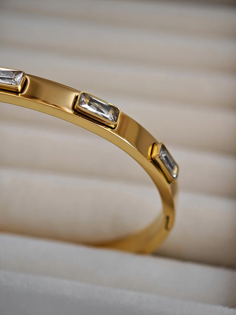 Glossy Square Armreif