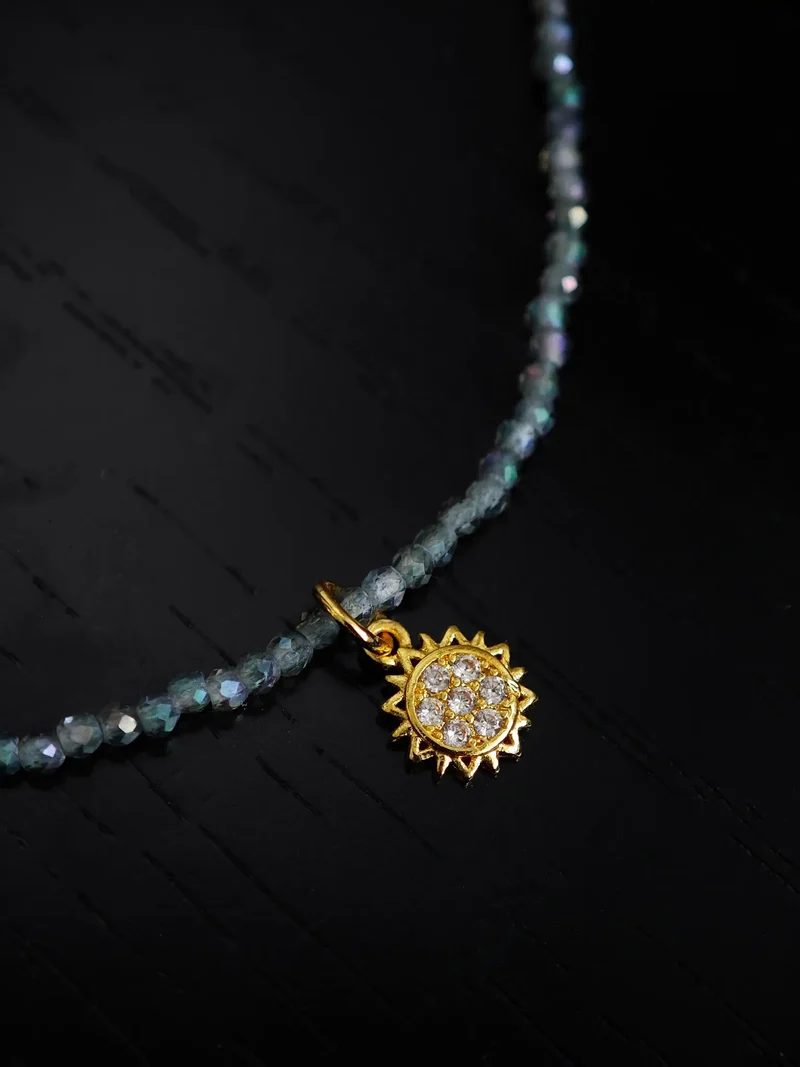 Blue Sun Halskette