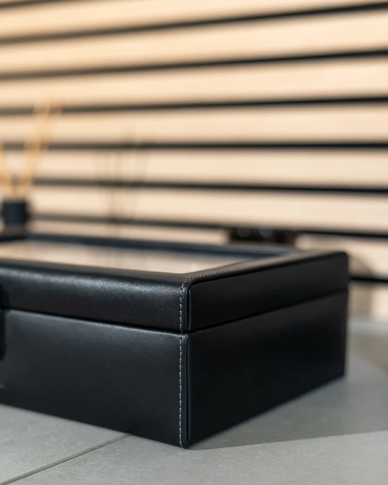 INFINITY Uhrenbox aus Leder für 10 Uhren