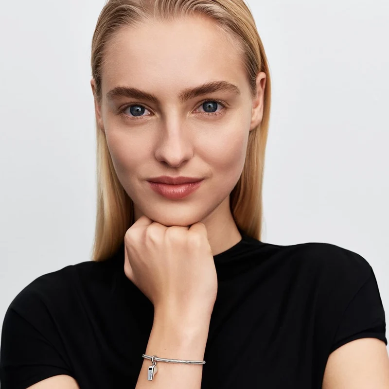 Pandora Moments Cubic Zirconia Schiedsrichterpfeife Charm-Anhänger 794713C01