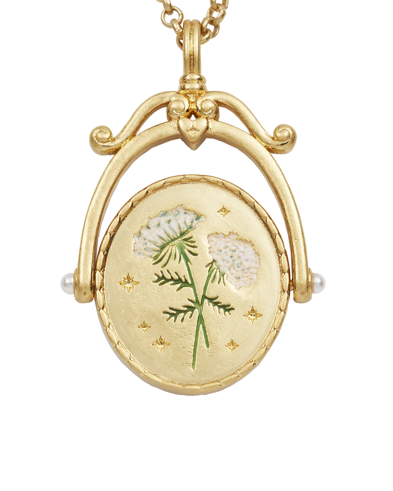 Q Initial Queen Annes Lace Gold Spinner Necklace