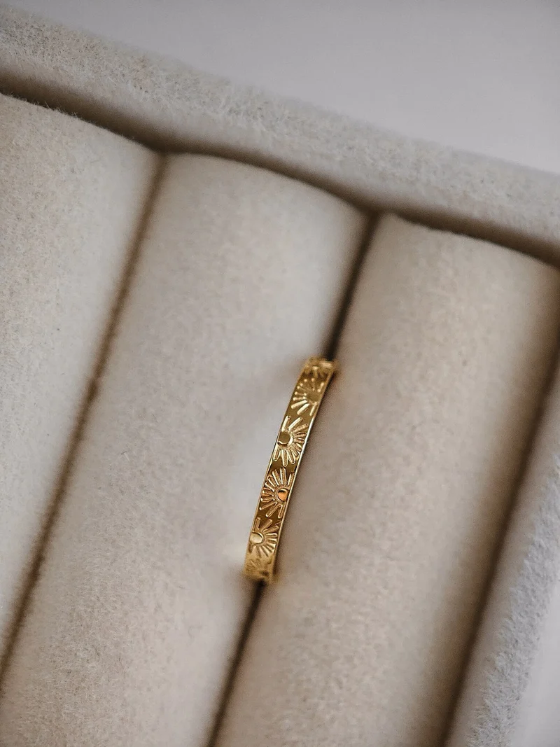 Sunny Ring