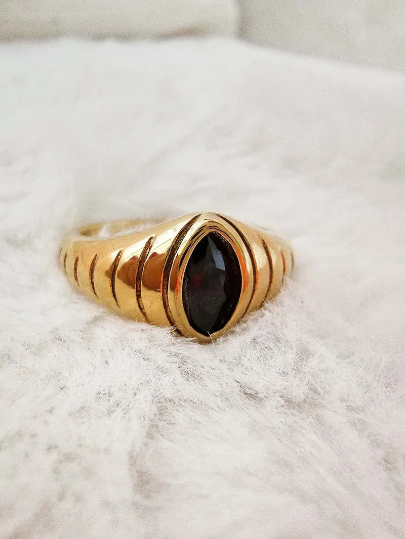 Aura Black Ring