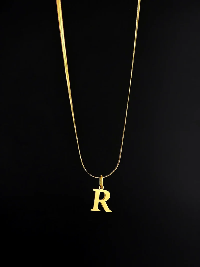 Sleek Letter Halskette