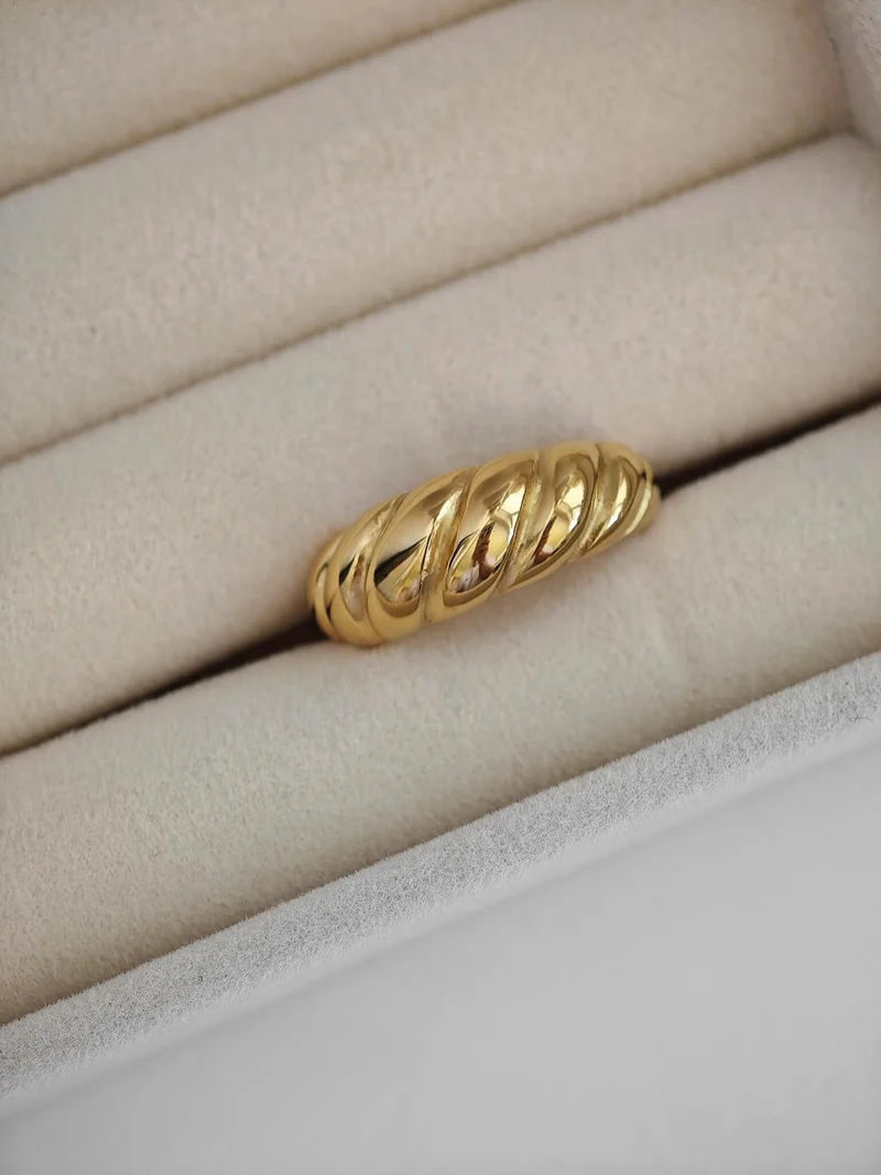 Croissant Ring