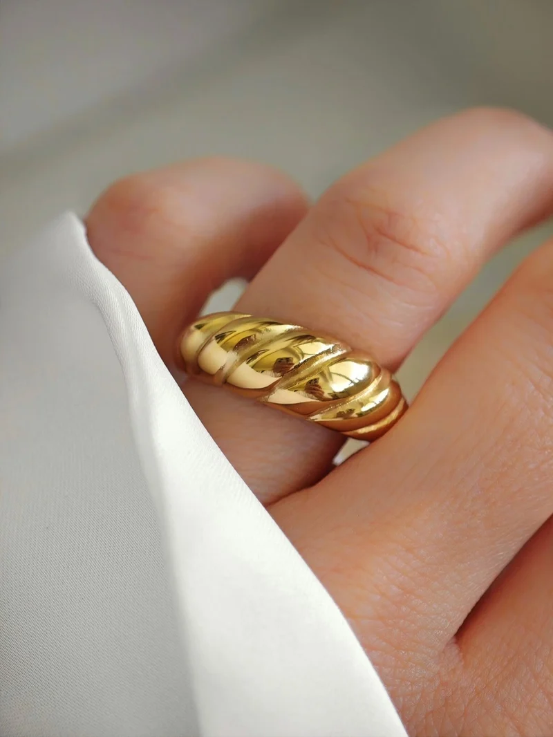 Croissant Ring