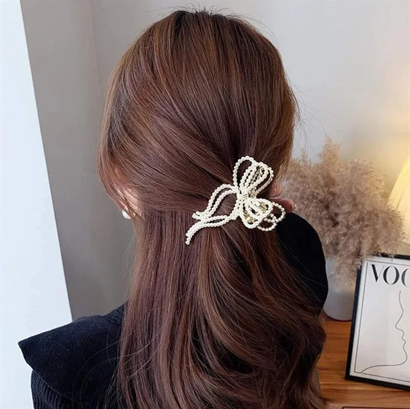 Haarspange Schleife – goldfarben mit Kunstperlen