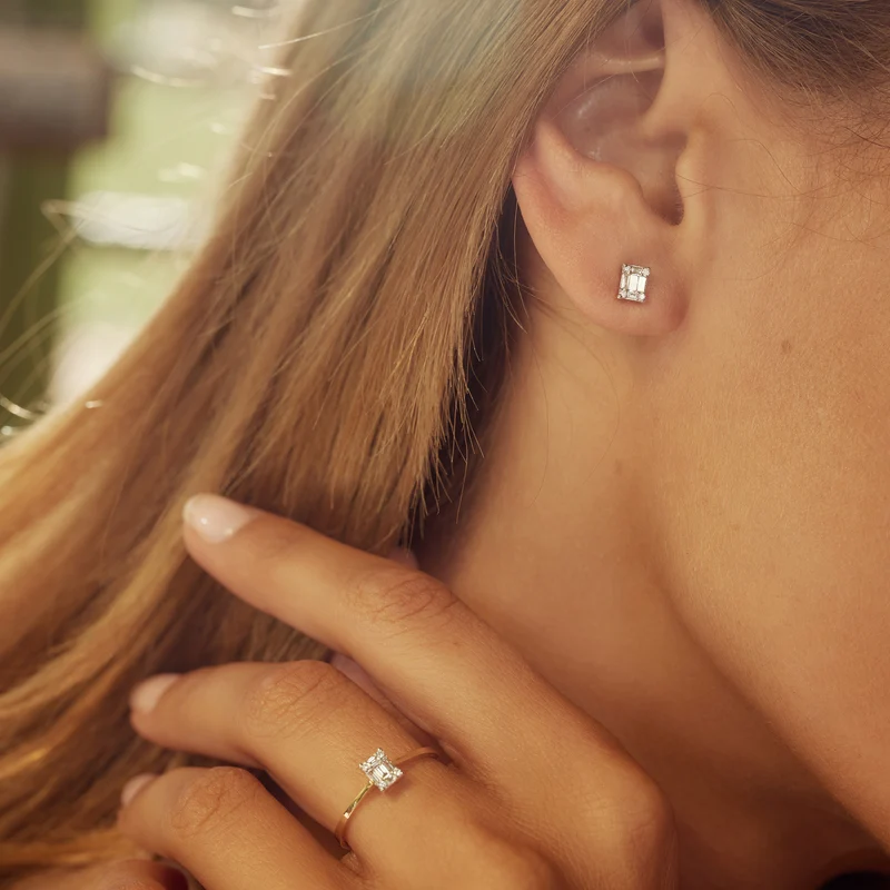 Isabel Bernard De la Paix Maxime 14 Karat Goldohrrstecker mit Diamant 0.26 ct IBD360020