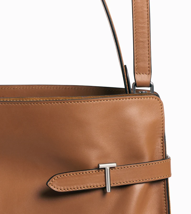 Sac porté épaule modèle maxi Emie en cuir lisse et refente de velours