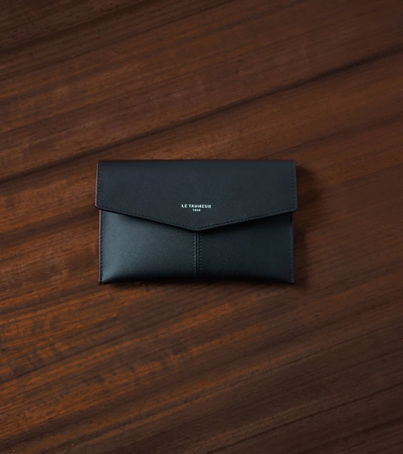 Pochette enveloppe moyen modèle Charlotte en cuir lisse