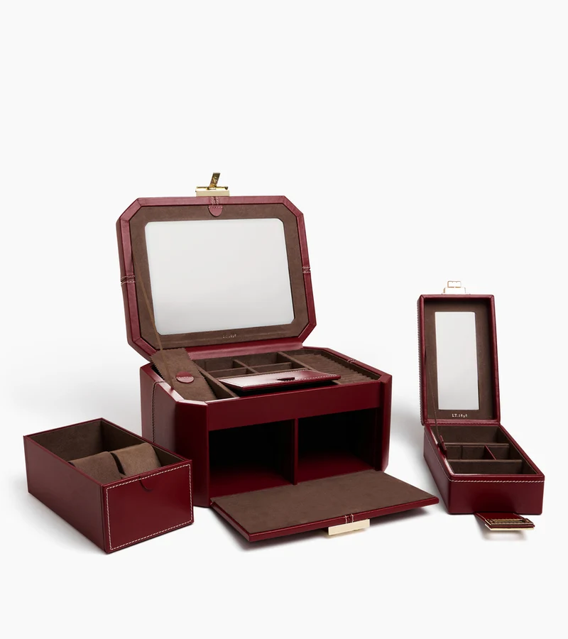 Grande boîte à bijoux fermoir T en cuir