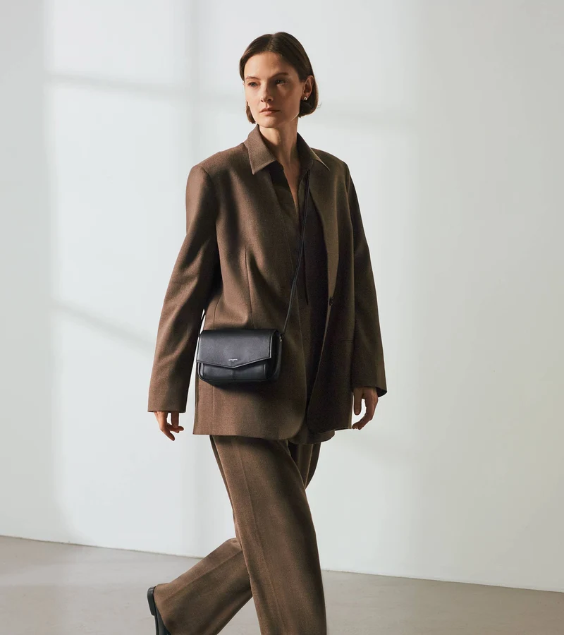 Sac pochette avec bandoulière amovible Charlotte en cuir lisse